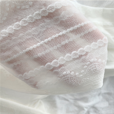 Medias de encaje blanco elegantes - Image 6
