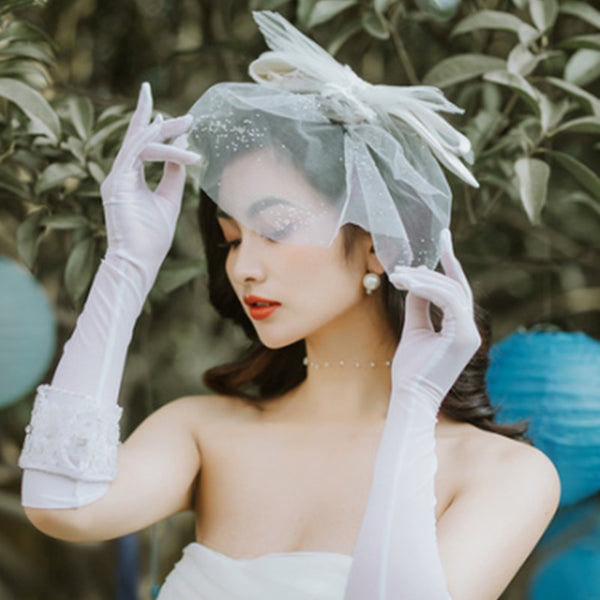 Diadema Nupcial Artesanal con Cuentas y Seda