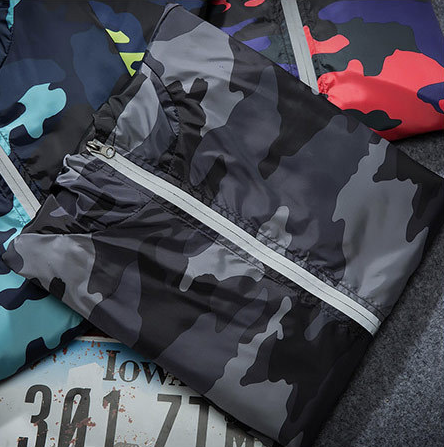 Chaqueta Camuflaje Hombre con Capucha y Cremallera Luminosa - Abrigo Casual de Primavera - Image 6