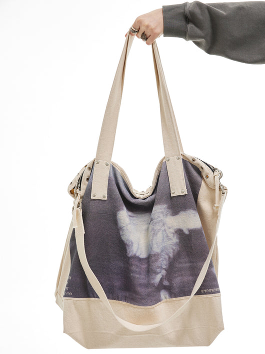 Bolsa Tote Canvas con Estampado de Ojetes Zip - Image 6