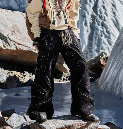 Jeans Negros Aurochs con Costuras Estructuradas - Image 12