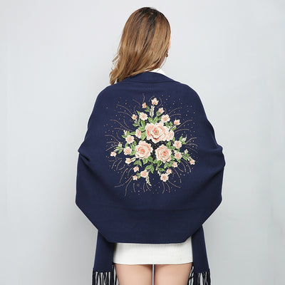 Chal de Invierno para Mujer con Mangas y Bordados Versátil - Image 3