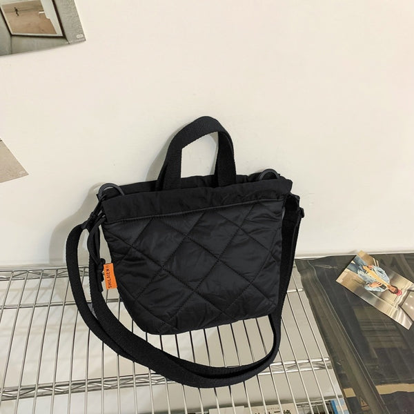 Bolso Crossbody Acolchado para Niñas - Diseño Versátil y Elegante