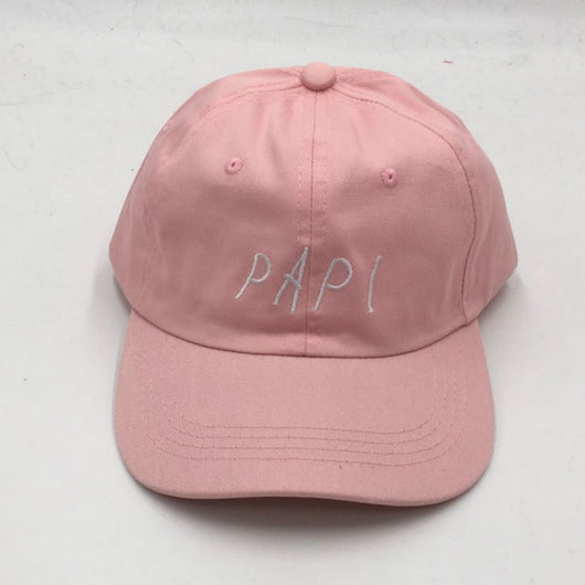 Gorra de Béisbol Papi con Bordado de Alfabeto Rosa, Blanco y Negro - Image 10