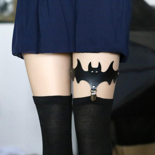 Calcetines de Muslo con Alas de Murciélago y Anillo de Cuero para Halloween - Image 2