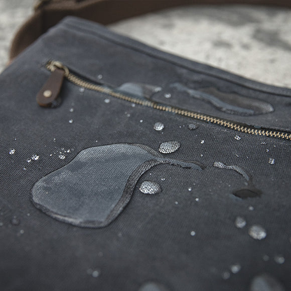 Bolso de Hombro Retro Madden con Detalles de Herramientas
