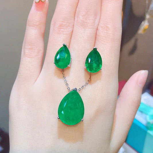 Aretes de Paraíba Esmeralda en Corte Pera