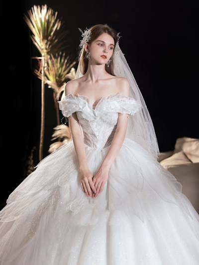 Vestido de Novia Blanco Marfil con Cielo Estrellado y Falda Voluminosa Estilizadora - Image 7