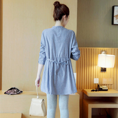 Blusa Maternidad Cuello Alto Rayas con Bordado - Image 5