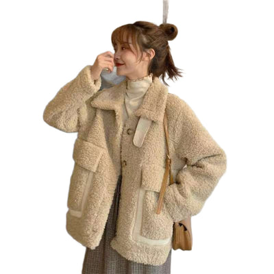 Chaqueta Versátil de Borrego y Piel para Mujer - Image 7