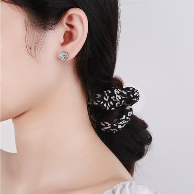 Conjunto de Aretes Corazón con Diamantes de Simulación Premium - Image 8
