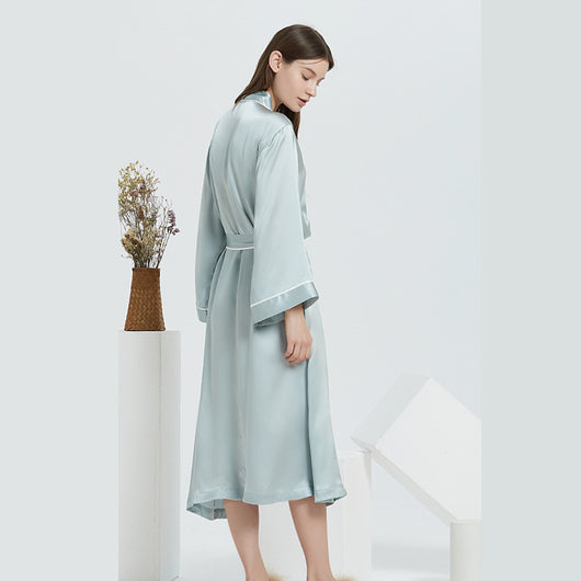Conjunto de Camisón de Seda para Mujer - Diseño Minimalista - Image 11