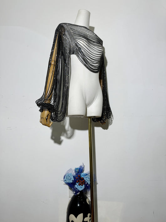 Blusa Larga con Mangas y Detalles de Diamantes - Image 5