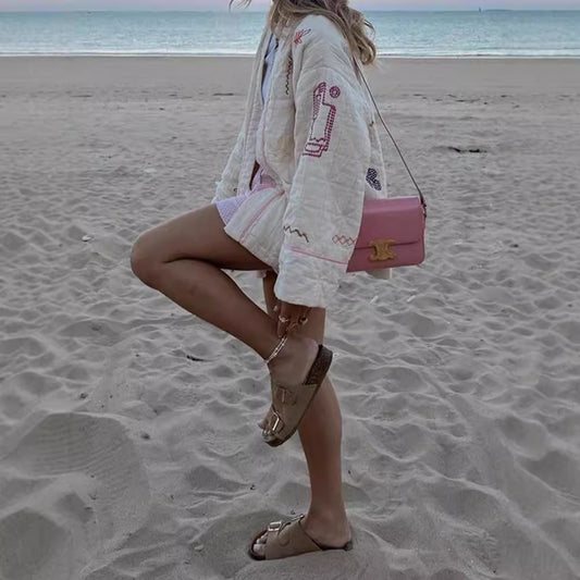 Kimono Casual Versátil con Bordado de Frutas y Cuello en V - Image 2
