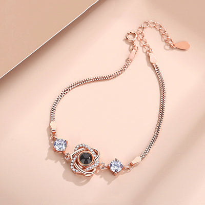 Pulsera de Plata con Doble Corazón y Proyección para Mujer - Image 5