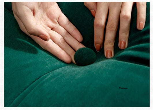 Almohada Triangular de Terciopelo Nórdico para Cabecera y Apoyo Lumbar - Image 26