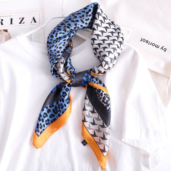 Pañuelo de Seda Estampado Leopardo con Protección Solar para Mujer