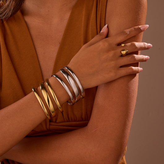 Pulsera de Acero Inoxidable con Apertura Ajustable