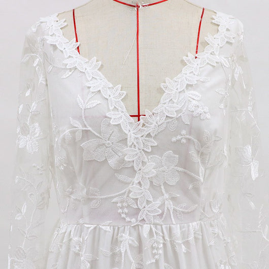 Vestido de Novia Elegante con Encaje y Mangas Largas - Image 7
