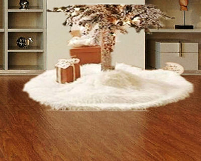 Falda para Árbol de Navidad de Felpa Blanca Premium - Image 3