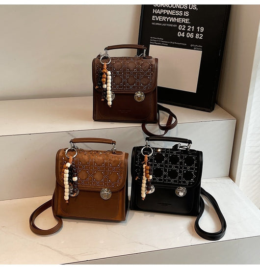 Bolsa Mensajera Cuadrada Texturizada para Mujer - Compacta y Versátil - Image 15