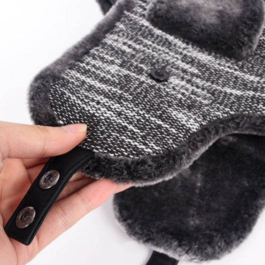 Gorro de Cuero PU para Adultos Mayores con Forro de Terciopelo - Cálido y Protector del Viento - Image 9