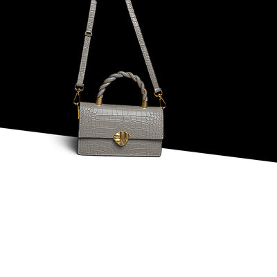 Bolso Vintage de Cuero Genuino con Herrajes Premium - Image 9