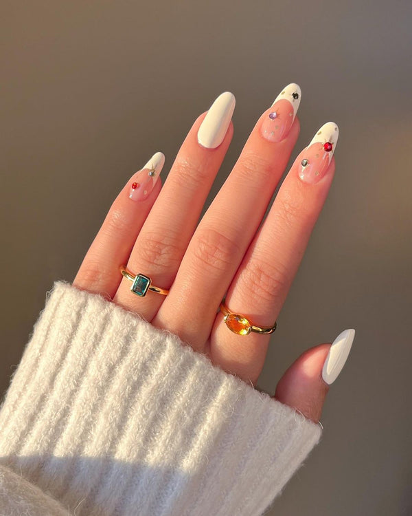 Manicura Francesa Almendra con Acabado Profesional