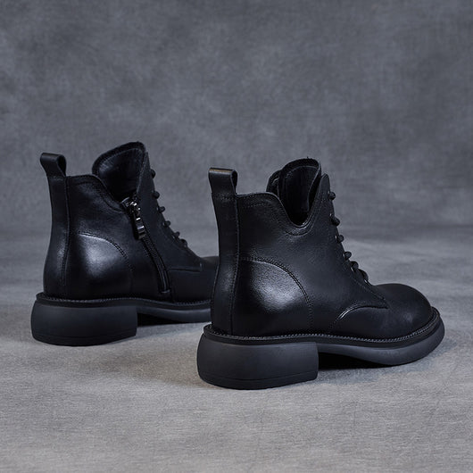 Botas Martin Cortas de Cuero con Cordones y Escote en V - Image 4