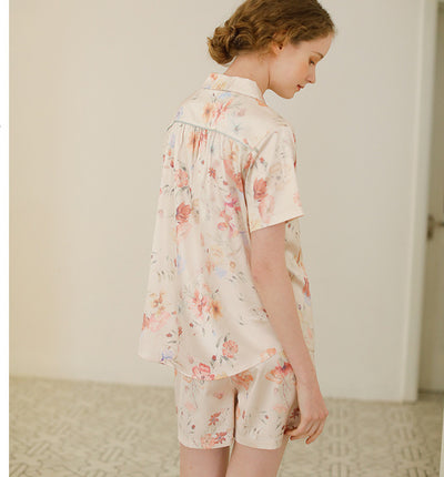 Pijama Corto Floral para Casa - Conjunto de Blusa y Shorts - Image 2