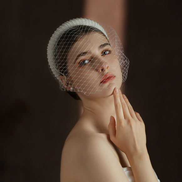 Velo Nupcial Estilo Audrey Hepburn Blanco Vintage con Cuentas y Malla Grande