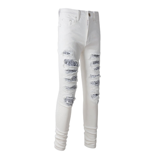 Jeans Rotos Blancos con Detalle de Flor de Marañón - Image 2