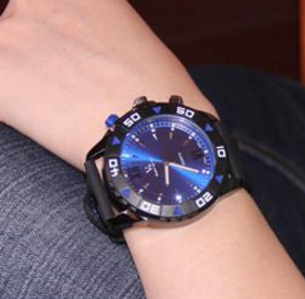 Reloj de Pulsera Azul y Rojo Deportivo - Image 3
