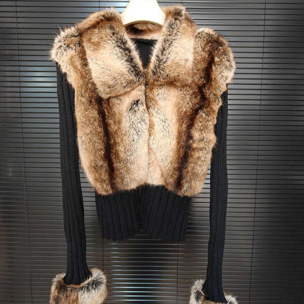Suéter Slim Fit Ecológico con Patchwork de Lana y Detalles de Piel - Colección Invierno