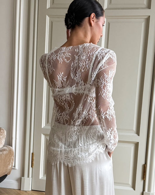 Blusa de Encaje Elegante y Sensual Estilo Francés - Image 13