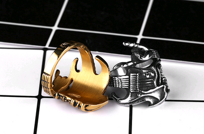 Anillo para Hombre de Acero de Titanio - Calavera, Guitarra y Estilo Rock - Image 6