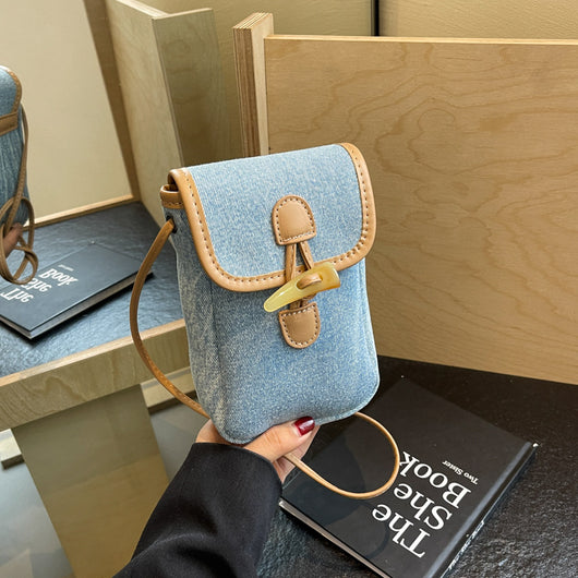 Bolsa Mensajera de Mezclilla Vertical con Botón de Cuerno para Celular Mujer - Image 7