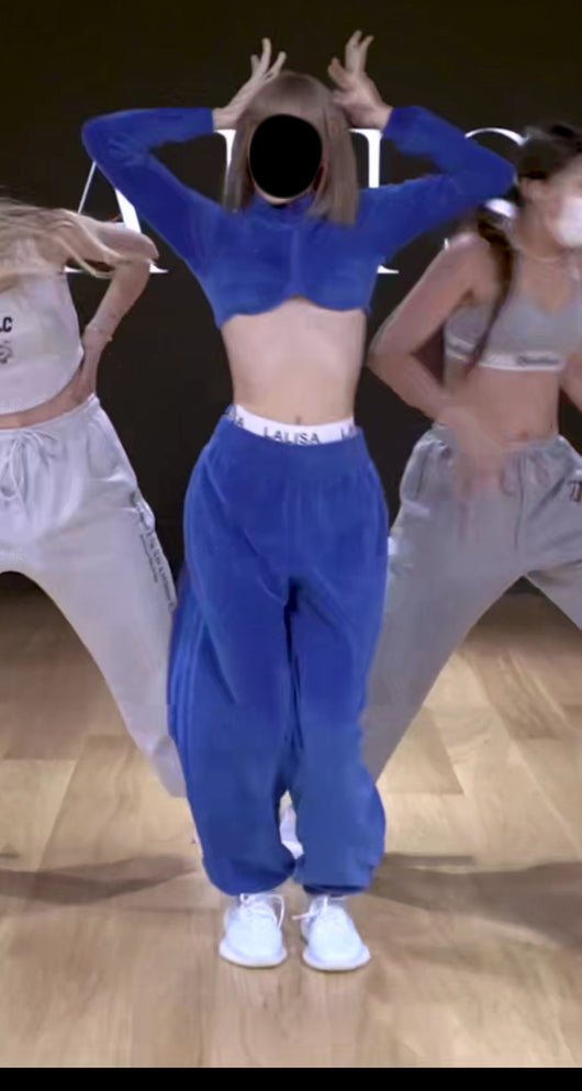 Conjunto de Disfraz y Vestuario de Presentación para Cantantes - Image 10