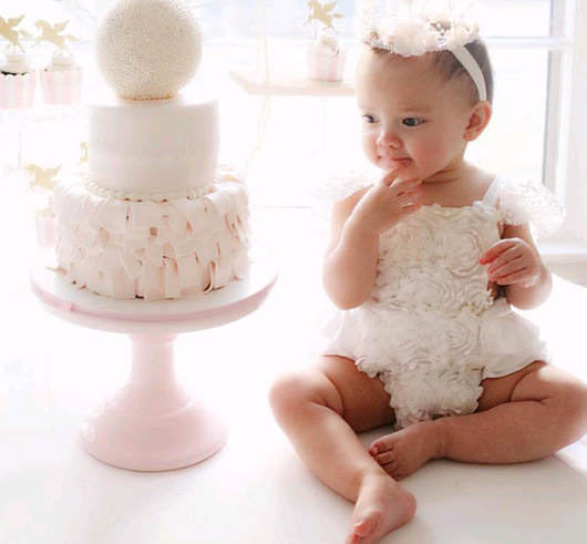 Mono Blanco de Encaje para Bebé - Jumpsuit Elegante de Verano - Image 8
