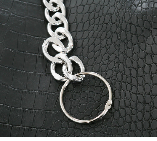 Overol de Cuero Negro con Textura Escamada para Mujer - Image 15