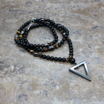 Dije Triangular de Personalidad - Joyería Minimalista - Image 2