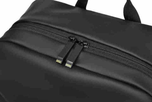 Mochila de Gran Capacidad Impermeable Diseño Minimalista - Image 10