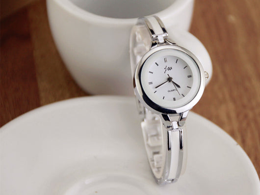 Pulsera Reloj Vintage con Cristales Brillantes - Image 3