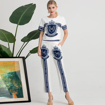Conjunto Elegante: Blusa Corta con Tachuelas y Diamantes + Pantalón con Bolsillos - Image 4