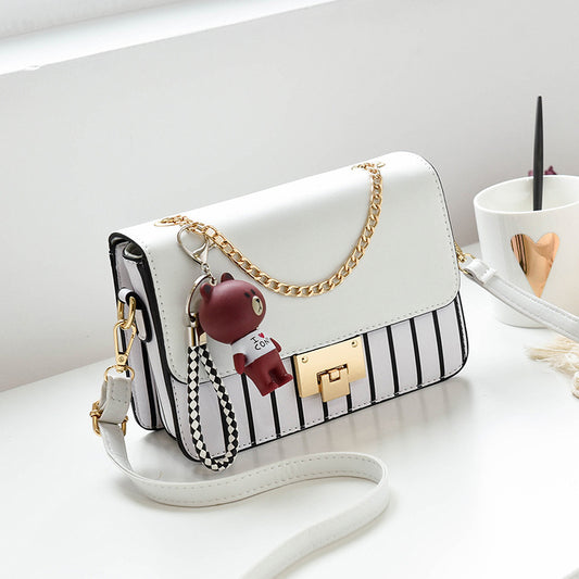 Bolso Bandolera para Mujer con Dije de Osito