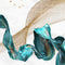 Tríptico Abstracto Dorado con Líneas de Humo - Colección Moda Contemporánea