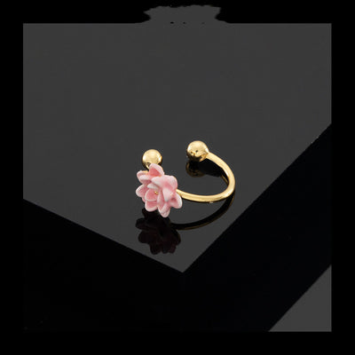 Aretes Clip Flor Chapados en Oro Real - Lujo Accesible y Estilo Delicado - Image 2