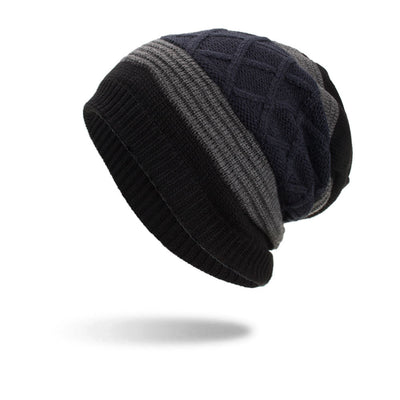 Gorro de Lana Tejido con Clip Diamante y Terciopelo - Image 9