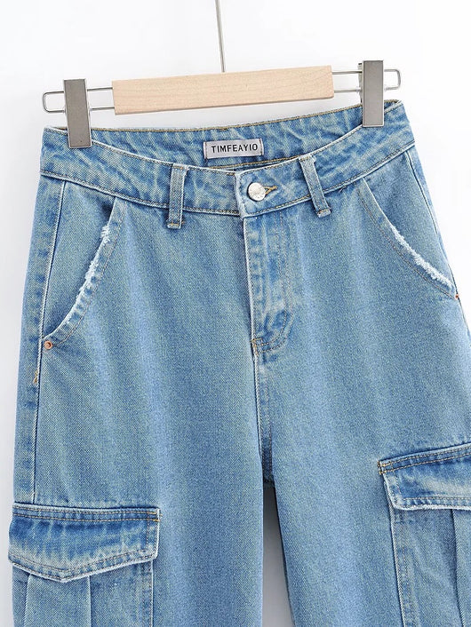 Jeans Azul Lavado Talle Alto Pierna Ancha con Bolsillos Decorados para Mujer - Image 3