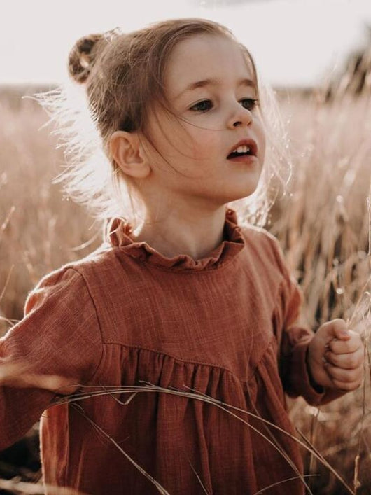 Vestido Infantil de Algodón con Encaje y Mangas Largas - Image 13